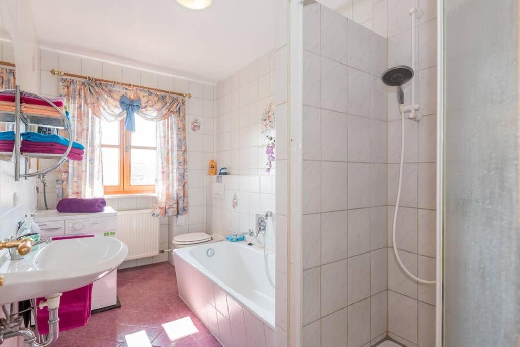 Apartamento Bergmann Burgkirchen an der Alz Exterior foto